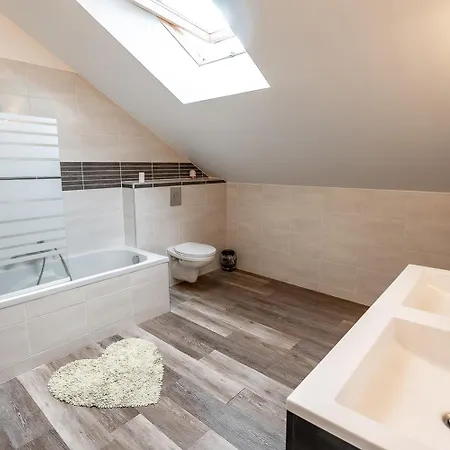 H5 - Double - Tres Proche Du Luxembourg